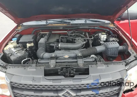 2010 Suzuki Equator Base from USA, damaged, VIN 5Z62D0CT3AC413227